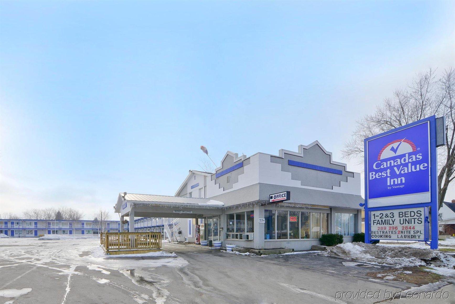 Falls Lodge By The Falls Niagara Falls Ngoại thất bức ảnh